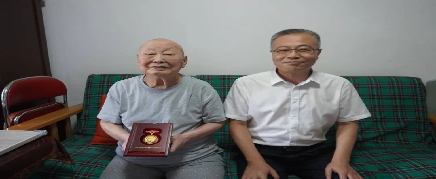 樂(lè)凱黨委探望抗戰(zhàn)老戰(zhàn)士